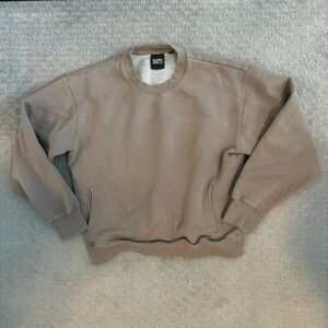Aritzia Super World Crewneck Sweatshirt Medium
